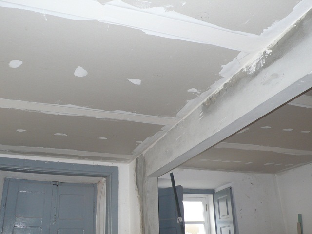 Joints Filled Cracked Ceiling Grid