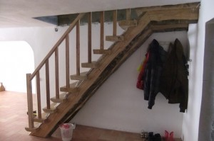 hand made rustic staircase, walnut rustic staircase, hardwood rustic staircase,