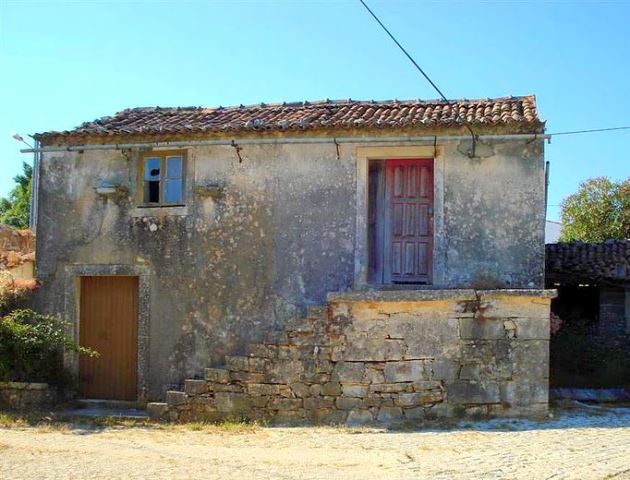 Rising damp, penetrating damp, condensation, salt damp, chemical damp, leaking terrace, leaking flat roof, rain entering my house, cure damp Portugal, dehumidifier, Les remontées d'humidité, humidité pénétrante, la condensation, l'humidité du sel, de la chimie humide, fuites terrasse, toit qui fuit plat, la pluie entrant dans ma maison, guérir humide Portugal, déshumidificateur, Opstigende fugt, gennemtrængende fugt, kondens, salt fugtig, kemiske fugtig, utæt terrasse, utæt fladt tag, regn ind mit hus, helbrede fugtig Portugal, affugter, Rising fuktig, gjennomtrengende damp, kondens, salt fuktig, kjemisk fuktig, lekker terrasse, lekker flatt tak, regn inn huset mitt, kurere fuktig Portugal, avfukter, Humidade ascendente, penetrando umidade, condensação, sal úmido, química úmida, vazando terraço, vazamento de telhado plano, a chuva entrando em minha casa, curar úmido Portugal, desumidificador, Optrekkend vocht, indringend vocht, condensatie, zout vocht, chemische vochtige, lekkende terras, lekkende plat dak, regen invoeren van mijn huis, genezen vochtig Portugal, luchtontvochtigers, Aufsteigende Feuchtigkeit, dringt Feuchtigkeit, Kondenswasser, Salz feucht, chemische feuchten, undichte Terrasse, undichte Flachdach, regen Eingabe mein Haus, heilen feucht Portugal, Luftentfeuchter, Stigande fukt, inträngande fukt, kondens, salt fuktig, kemiska fuktig, läckande terrass, läckande platta tak, regn kommer in mitt hus, bota fuktig Portugal, avfuktare, Fuktighet i vegger, fuktig vegg tørketid, fuktig vegg maling, fuktige veggløsninger, fuktig vegg i kjeller, fuktig vegg på soverommet, fuktig vegg injeksjon, fuktig vegg behandling maling, fuktig vegg sealer, Feuchtigkeit in Wänden, feuchte Wand Trocknungszeit, feuchte Wandfarbe, feuchten Wandlösungen, feuchte Wand im Keller, feuchte Wand im Schlafzimmer, feuchte Wand-Injektion, feuchte Wand Behandlungs Farbe, feuchte Wand Versiegelung, Vocht in muren, vochtige muur droogtijd, vochtige muurverf, vochtige muur oplossingen, vochtige muur in de kelder, vochtige muur in de slaapkamer, vochtige muur injectie, vochtige muur verf behandeling, vochtige muur sealer, L'humidité dans les murs, mur humide temps de séchage, la peinture murale humide, des solutions de mur humide, mur humide en sous-sol, mur humide dans la chambre, injection de mur humide, humide peinture de traitement de mur humide scellant de mur
