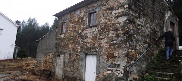 how to plaster an old Portuguese house, length of concrete floor joists in Portugal, building materials Portugal, reclaimed building materials Portugal, how to build a first floor deck, recommended insulation for walls in Portugal, Portuguese outside paint, tiles for external terrace, ways of building well insulated house walls, house painting Portugal, staircases for small spaces, German terrace tiling, sandwich panels – Portugal, how to fit a damp proof membrane, Portuguese outside paint, plaster boarding old stone house,castelo construction, central portugal construction,building costs in Portugal, cost of building a house in Portugal,how are houses built in Portugal, how much to build a house in Portugal, insulate a stone house, home insulation in Algarve, portugal house plan, how much would it cost to build a house in Portugal, heating firms in central portugal sun shades outside of the house, rising damp in villa in Portugal, house cracks in Portugal, rain damage to stone house, leaking in house from rain. roof tile sagging in bedroom, rising damp in villa in portugal,how to build a sun shade, modern weather shades for building porch, pergolas rustica, wood sun shade, sun shades outside of the house, pergola uk, wood pergola and glass, sun shades for pergola rustic wooden post pergola, pergolen, glass pergola, alpendres,self build in Portugal, traditional house plans in Portugal, architect costs in Portugal, 3 bedroom low cost house, Portugal house plan, off the shelf plaster moulding for ceilings, stone surround windows, how to make a window opening in a stone wall, enlarging window opening in stone wall, windows and doors Portugal,positioning a wood burning stove, best position for wood burning stove, wood burner positioning, wood burner positioning, best position to put a log burning stove, where to position a wood burning stove, best place to position a wood burning stove, positioning a log burner, best position for a wood stove,does borax kill woodworm, borax treatment for woodworm, borax,why do woodworm like grouting, sodium tetraborate decahydrate for woodworm, wood worm in old joists, borax and wood worms, dry rot in stone walls, borax to kill wood worms, Wood infestation insects, safe ecological woodworm treatment, roof tile sagging in bedroom, woodworm in Portugal,living in central Portugal, houses for sale Portugal,portugal stone house,stone house, Portugal, stone houses for sale,building a fiberglass swimming pool in portugal,penela Portugal, properties for old concrete structures, beams for removing concrete,builders in central portugal,penela building restrictions, portugal home builder,stone built houses, traditional stone wall building, building a house in Portugal,english speaking builder in tomar Portugal, cost of construction in Portugal, roofs in portugal,plaster boarding old stone house, Dry lining old stone house , drylining old stone house, windows in stone walls,how to renovate schist house,how to cover a wall boiler, gas boilers supply in Portugal, gas boiler servicing in Portugal, wood stove positioning,fibreglass swimming pools Portugal, swimming pools for sale in portugal,insulating stone walls, dry stone wall insulation, insulation for stone built houses, portugal building materials,portuguese new build costs,construction cost in Portugal, renovation and building cost in portugal,how steep stairs should be able, narrow and steep stairs,stone staircase,knocking through a wall for windows,insulating a stone built house,heating house with stone walls, stone built house,insulation, stone house insulation,fitting cornices ceiling,positioning a wood burning stove, damp problem Portugal, damp problem, best position for wood burning stove, can a wood burning stove cure damp, wood burner positioning, wood burner positioning, woodburner damp, rusty woodburner, best position to put a log burning stove, where to position a wood burning stove, best place to position a wood burning stove, positioning a log burner, best position for a wood stove, builders Portugal, English builders, English speaking Portuguese builders.Lisbon,Lisboa,Oporto,Porto,Braga,Amadora,Gaia, Queluz,Coimbra,Setubal,Agualva-Cacem,Almada,Abrantes,Agualva-Cacém,Sintra,Agueda,Albufeira,Alcácer do Sal,Alcobaça,Almada,Almeirim,Alverca do Ribatejo,Vila Franca de Xira,Amadora,Amarante,Amora,Seixal,Anadia,Aveiro,Barcelos,Barreiro,Beja,Braga,Bragança,Caldas da Rainha,Câmara de Lobos,Caniço,Santa Cruz,Cantanhede,Cartaxo,Castelo Branco,Chaves,Coimbra,Costa da Caparica,Almada,Covilhã,Elvas,Entroncamento,Ermesinde,Valongo,Esmoriz,Ovar,Espinho,Esposende,Estarreja,Estremoz,Évora,Fafe,Faro,Fátima,Ourém,Felgueiras,Figueira da Foz,Fiães,Santa Maria da Feira,Freamunde,Paços de Ferreira,Fundão,Gafanha,Nazaré,Ílhavo,Gandra,Paredes,Gondomar,Gouveia,Guarda,Guimarães,Horta,Ílhavo,Lagoa,Lagos,Lamego,Leiria,Lisbon,Lixa,Felgueiras,Loulé,Loures,Lourosa,Santa Maria da Feira,Macedo de Cavaleiros,Maia,Mangualde,Marco de Canaveses,Marinha Grande,Matosinhos,Mealhada,Mêda,Miranda do Douro,Mirandela,Montemor-o-Novo,Montijo,Moura,Odivelas,Olhão da Restauração,Olhão,Oliveira de Azeméis,Oliveira do Bairro,Oliveira do Hospital,Ourém,Ovar,Paços de Ferreira,Paredes,Penafiel,Peniche,Peso da Régua,Pinhel,Pombal,Ponta Delgada,Ponte de Sor,Portalegre,Portimão,Porto,Vila Baleira,Porto Santo,Póvoa de Santa Iria,Vila Franca de Xira,Póvoa de Varzim,Praia da Vitória,Quarteira,Loulé,Queluz,Sintra,Rebordosa,Paredes,Reguengos de Monsaraz,Ribeira Grande,Rio Maior,Rio Tinto,Gondomar,Sabugal,Sacavém,Loures,Santa Comba Dão,Santa Cruz,Santa Maria da Feira,Santana,Santarém,Santiago do Cacém,Santo Tirso,São João da Madeira,São Mamede de Infesta,Matosinhos,São Salvador de,Lordelo,Paredes,Seia,Seixal,Serpa,Setúbal,Silves,Sines,Tarouca,Tavira,Tomar,Tondela,Torres Novas,Torres Vedras.Trancoso,Trof,Brasão da vila de Valbom,Valbom,Gondomar,Vale de Cambra,Valongo,Valpaços,Vendas Novas,Viana do Castelo,Vila do Conde,Vila Franca de Xira,Vila Nova de Famalicão,Vila Nova de Foz Côa,Vila Nova de Gaia,Vila Nova de Santo André,Santiago do Cacém,Vila Real,Vila Real de Santo António,Viseu,Vizela,Figueira da Foz, dampfixpt, casteloconstruction.com