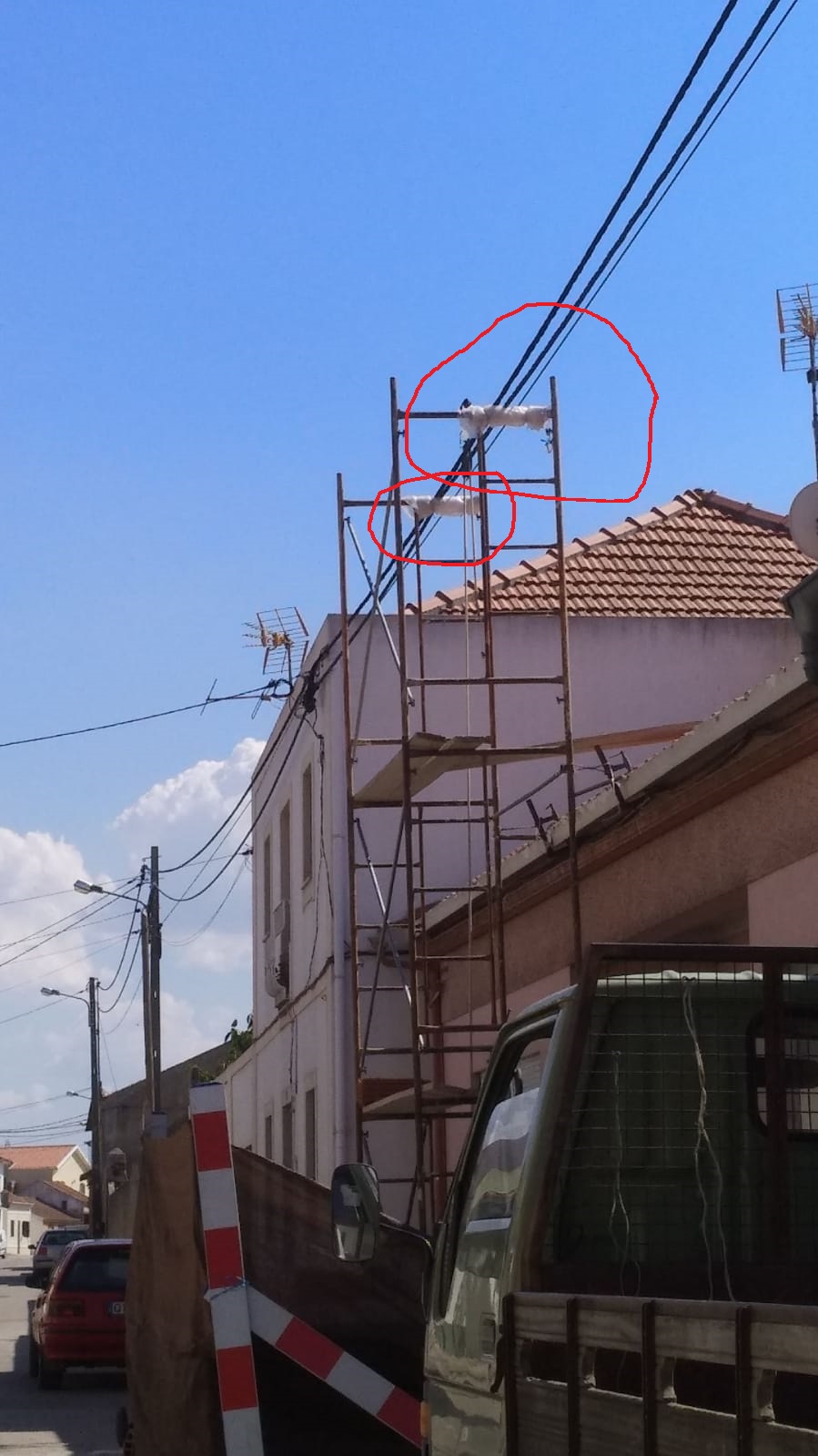 builder dangerously cutting corners
